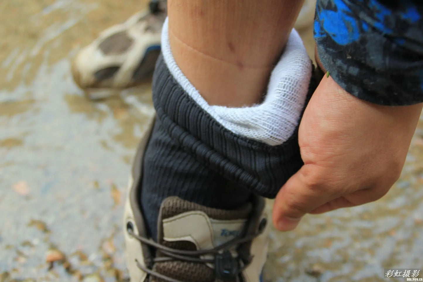 Waterproof Outdoor Sports Socks – Quick Dry Breathable Hiking Crew Socks