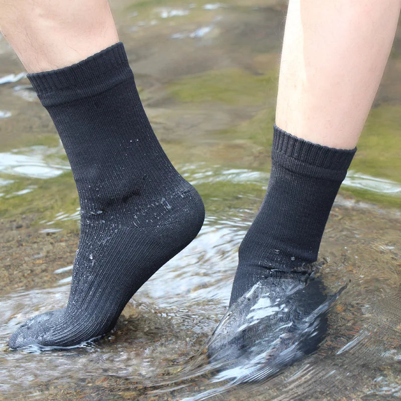 Waterproof Outdoor Sports Socks – Quick Dry Breathable Hiking Crew Socks