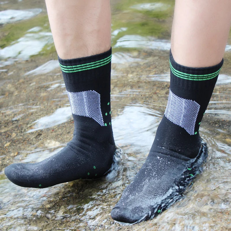 Waterproof Outdoor Sports Socks – Quick Dry Breathable Hiking Crew Socks
