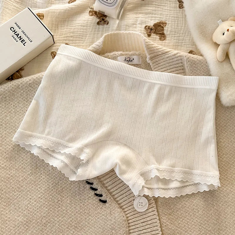 Cute Floral Lace Boyshort Panties – Soft Breathable Mid Waist Seamless Underwear for Women