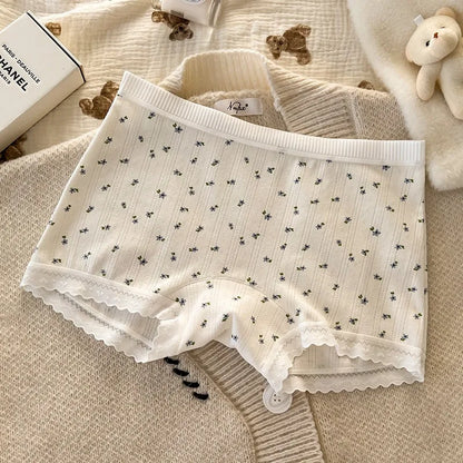 Cute Floral Lace Boyshort Panties – Soft Breathable Mid Waist Seamless Underwear for Women