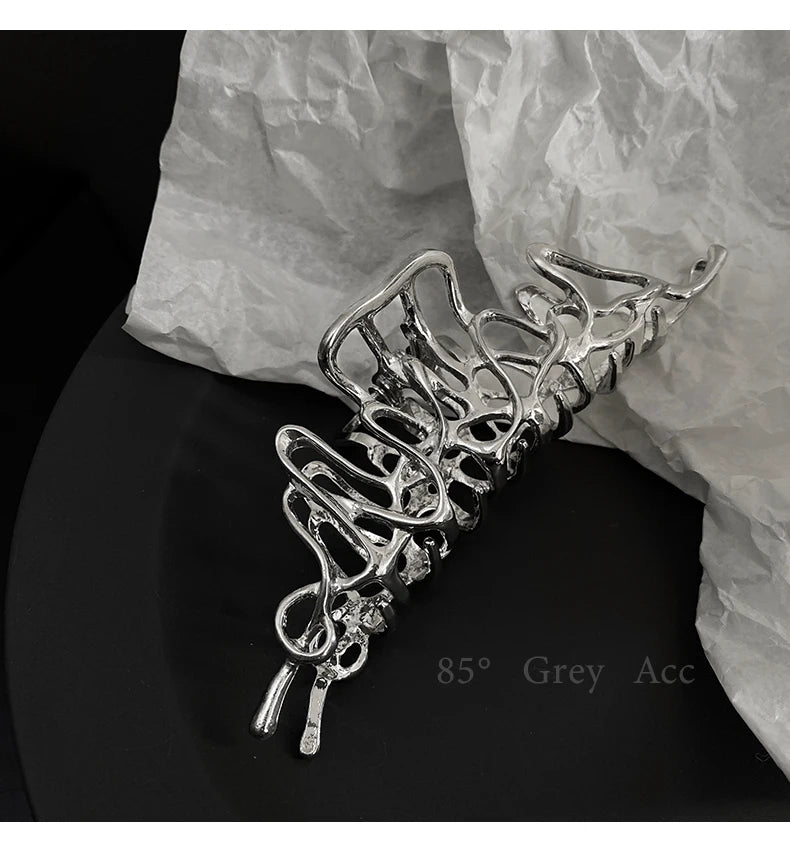 Abstract Metal Hair Claw Clip – Artistic Silver Statement Jaw Clip for Women