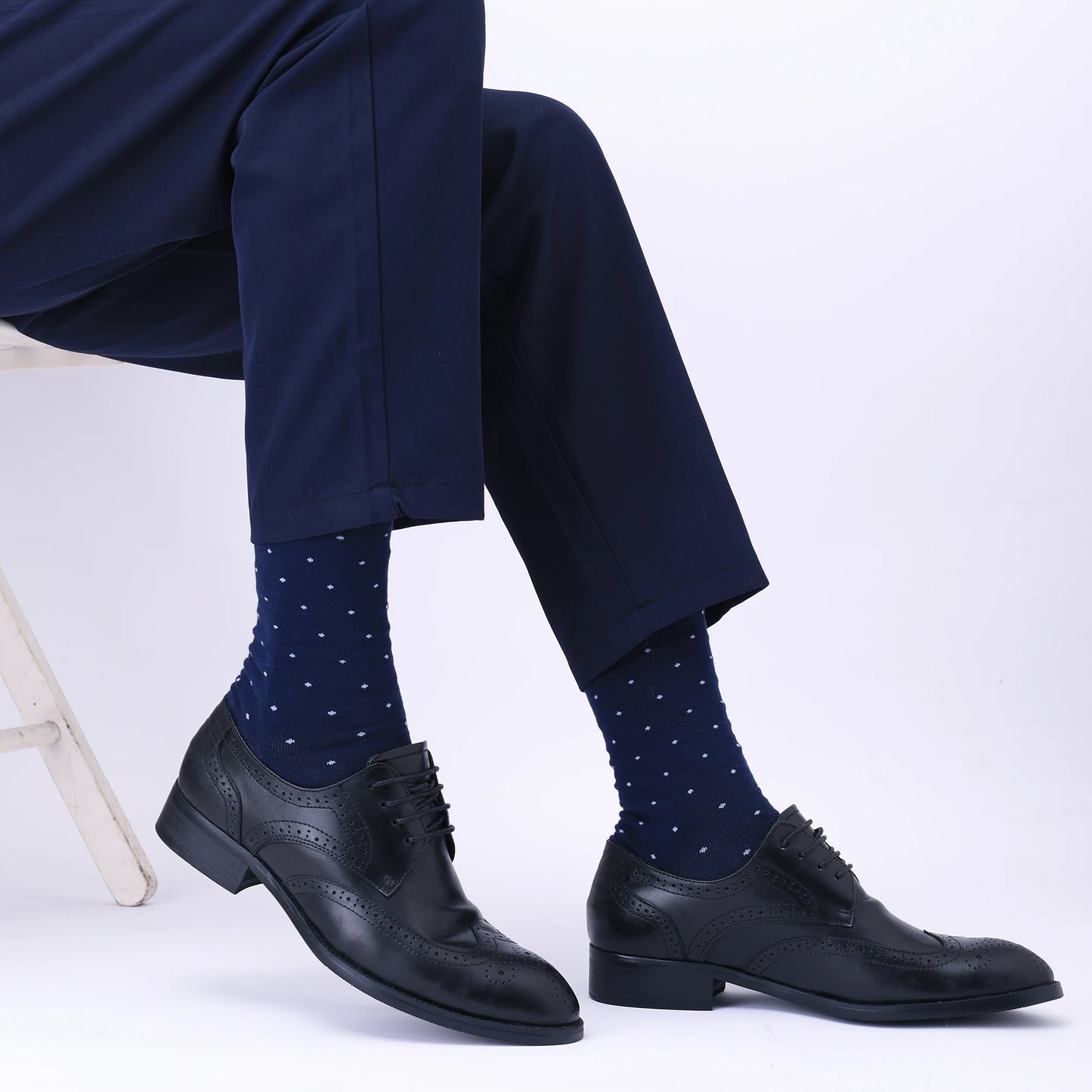 5 Pairs Men’s Dress Crew Socks Set – Classic Patterned Business Casual Socks