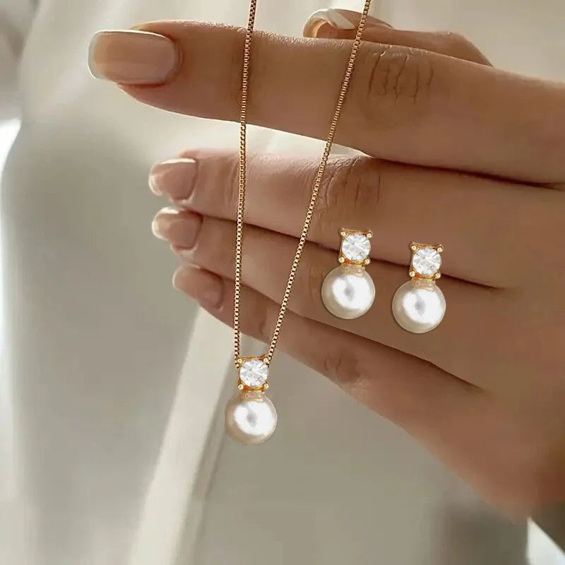 Pearl Necklace & Earrings Set – Elegant Gold Pearl Jewelry Set for Women