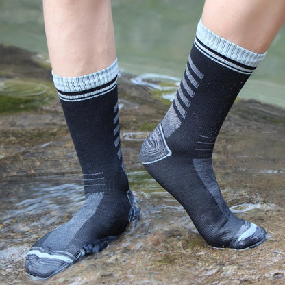 Waterproof Outdoor Sports Socks – Quick Dry Breathable Hiking Crew Socks