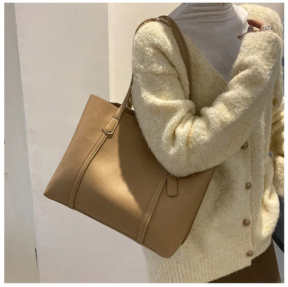 Minimalist Leather Tote Bag – Large Capacity Shoulder Handbag for Women