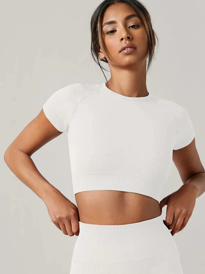 Women’s Cropped Athletic T-Shirt – Slim Fit Short Sleeve Workout Top for Gym & Yoga