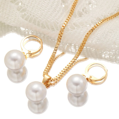 Pearl Necklace & Earrings Set – Elegant Gold Pearl Jewelry Set for Women