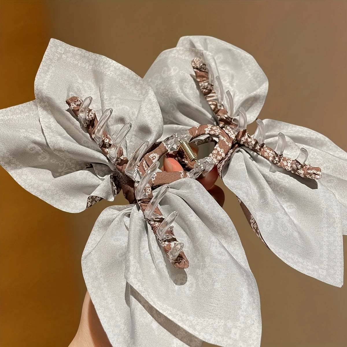 Vintage Lace Bow Hair Claw Clip – Elegant Floral Ribbon Updo Clip for Women