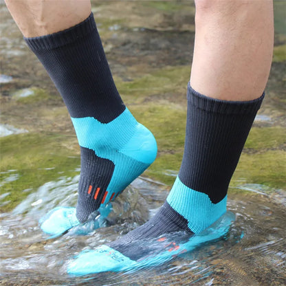 Waterproof Outdoor Sports Socks – Quick Dry Breathable Hiking Crew Socks