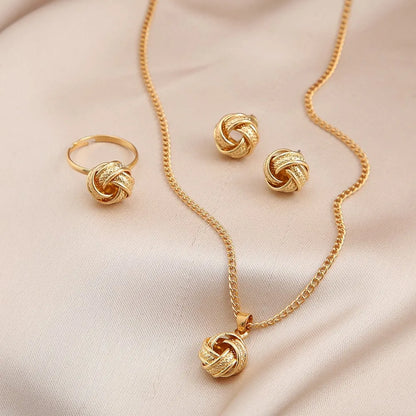 Pearl Necklace & Earrings Set – Elegant Gold Pearl Jewelry Set for Women