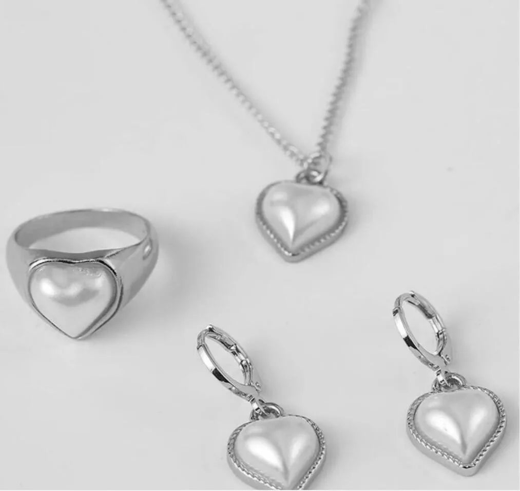 Pearl Necklace & Earrings Set – Elegant Gold Pearl Jewelry Set for Women
