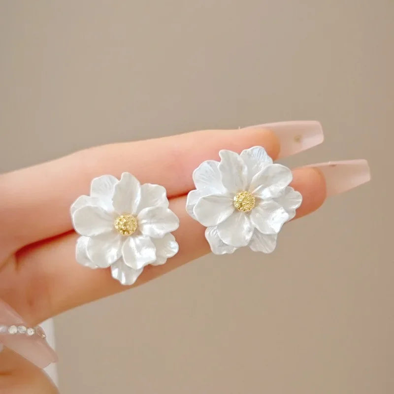Blue Flower Stud Earrings – Elegant Floral Crystal Earrings for Women Vintage Jewelry