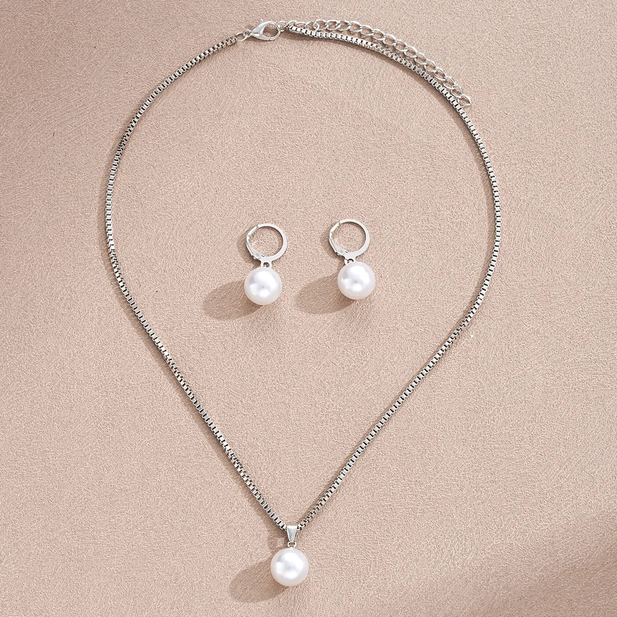 Pearl Necklace & Earrings Set – Elegant Gold Pearl Jewelry Set for Women