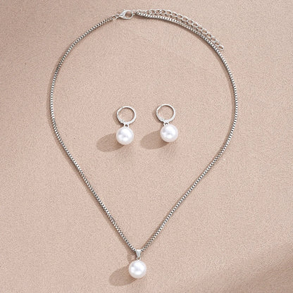 Pearl Necklace & Earrings Set – Elegant Gold Pearl Jewelry Set for Women
