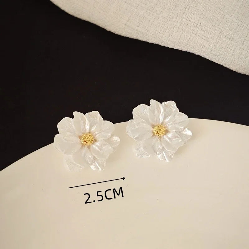Blue Flower Stud Earrings – Elegant Floral Crystal Earrings for Women Vintage Jewelry