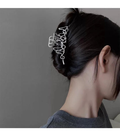Abstract Metal Hair Claw Clip – Artistic Silver Statement Jaw Clip for Women