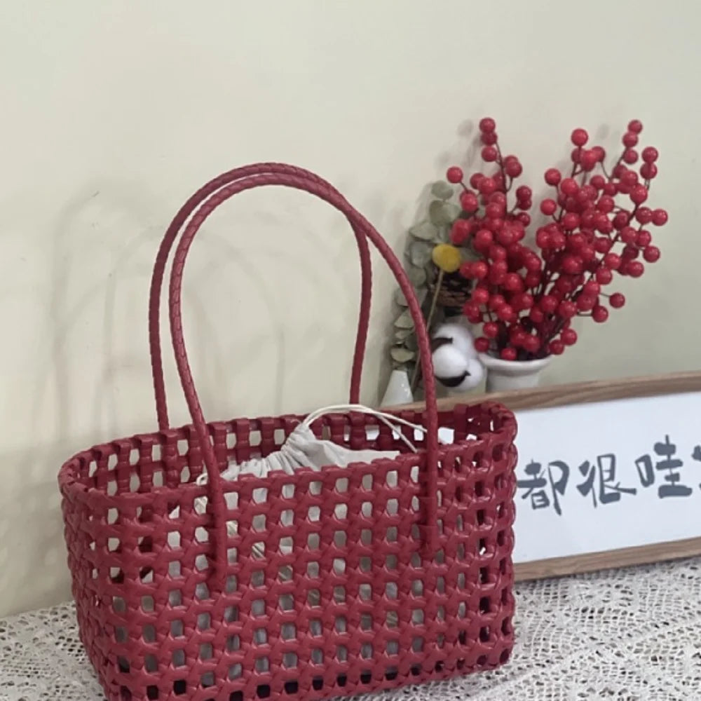 Woven Plastic Tote Bag – Retro Grid Shoulder Handbag for Women Summer Beach Style