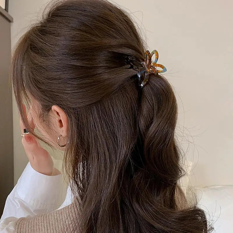 Mini Butterfly Hair Claw Clips – Cute Acrylic Floral Jaw Clips for Women & Girls