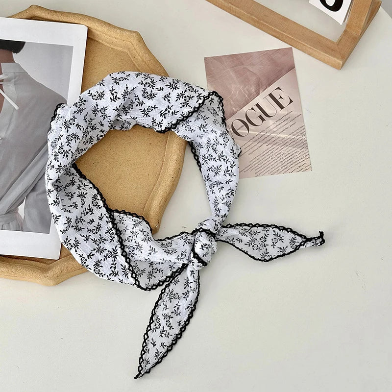 Retro Lace Scarf Sweet Flower Triangle Hair Scarf for Women Hair Band Thin Vintage Kerchief Bohe Flower Ribbon Travel Headwear ﻿