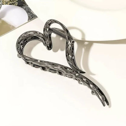 Silver Heart Hair Claw Clip – Minimalist Metal Heart Jaw Clip for Women Trendy Hair Accessory