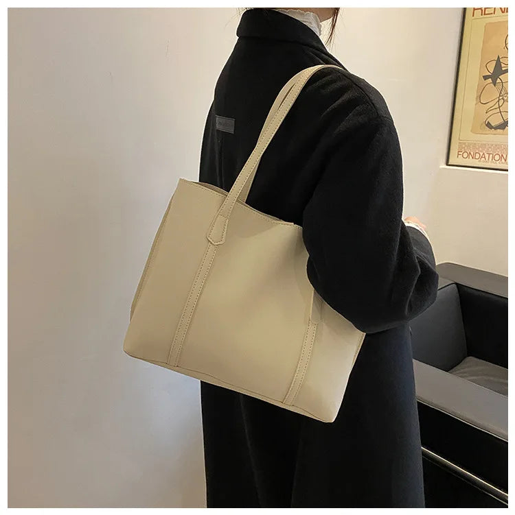 Minimalist Leather Tote Bag – Large Capacity Shoulder Handbag for Women