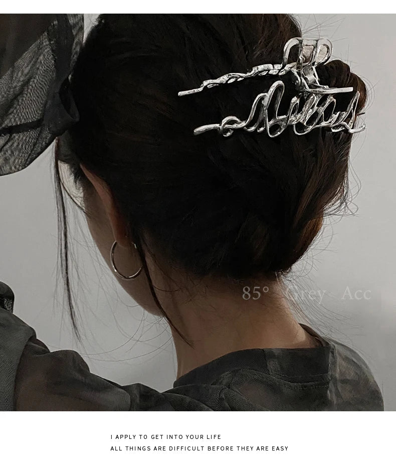 Abstract Metal Hair Claw Clip – Artistic Silver Statement Jaw Clip for Women