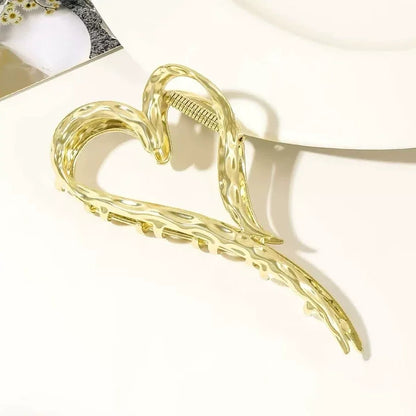 Silver Heart Hair Claw Clip – Minimalist Metal Heart Jaw Clip for Women Trendy Hair Accessory